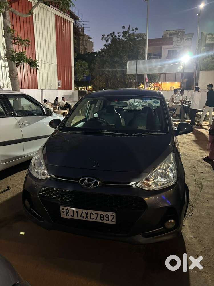 Hyundai Grand i10 2017 Petrol Well Maintained