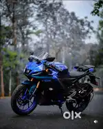 Yamaha R15 version 4 Purpalis blue