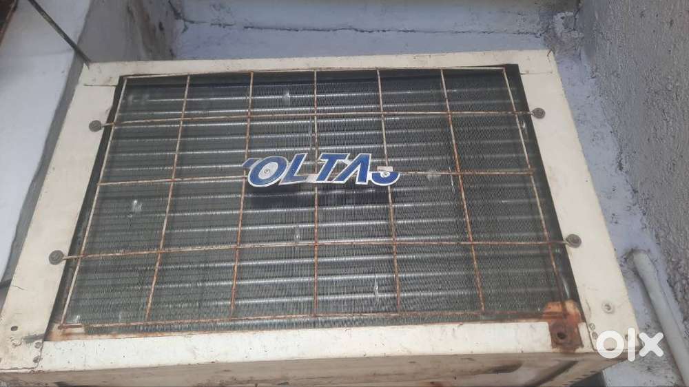 Used ac voltas 1.5 ton