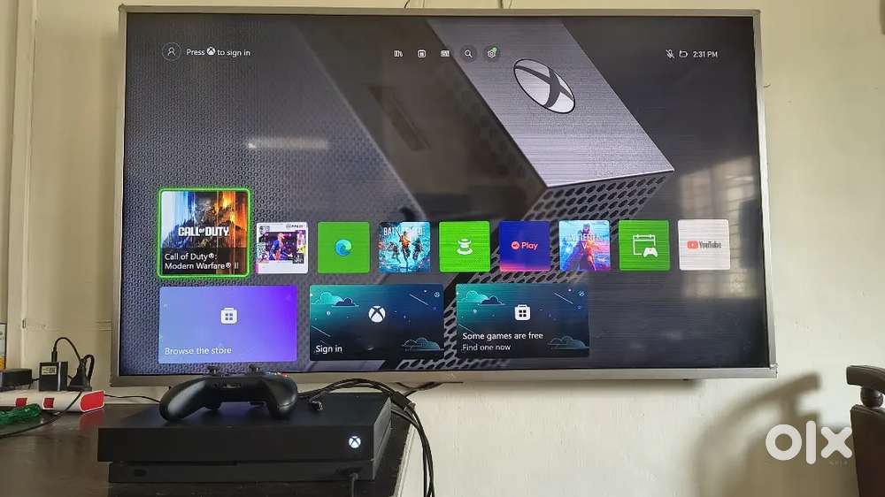 Xbox One X with Controller - 4K Games 1TB