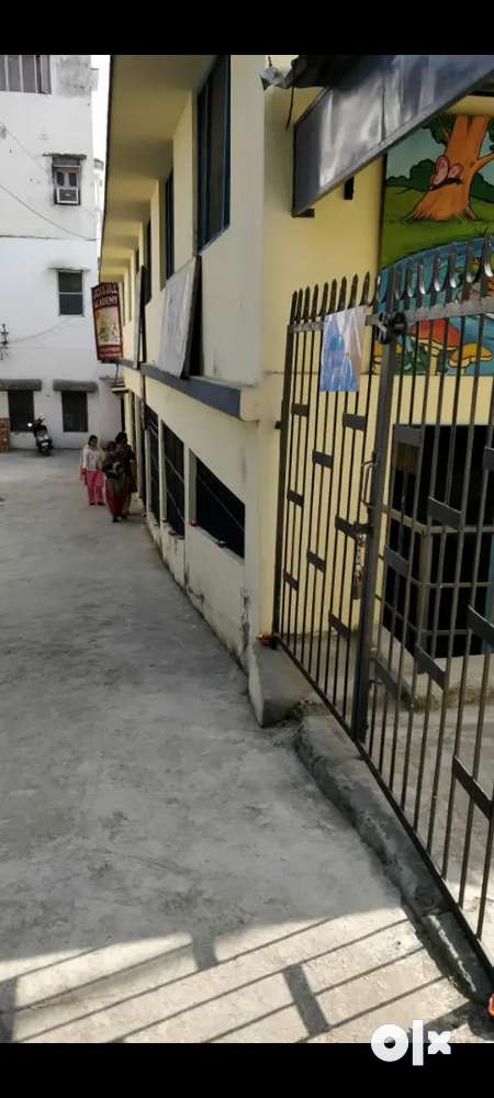 School for rent 9 room Property on prime location on Chakrata road