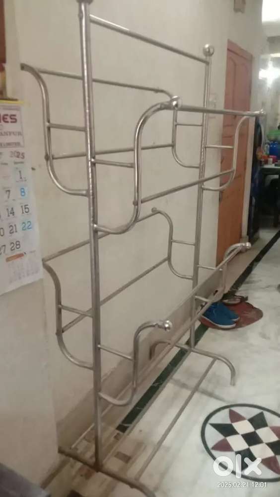 Steel floor cloth dryer stand