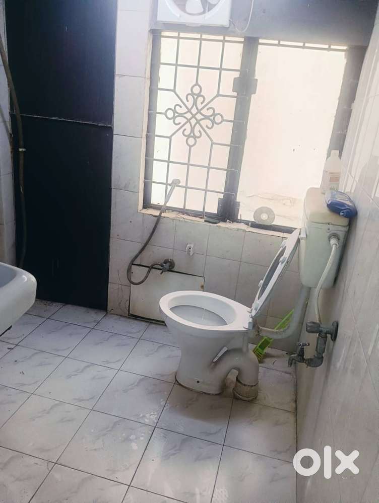 from hazratganj property wala,