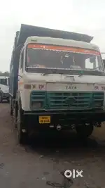 नई कंडीशन है गाड़ी में कोई काम नहीं है जल्दी बेचना है