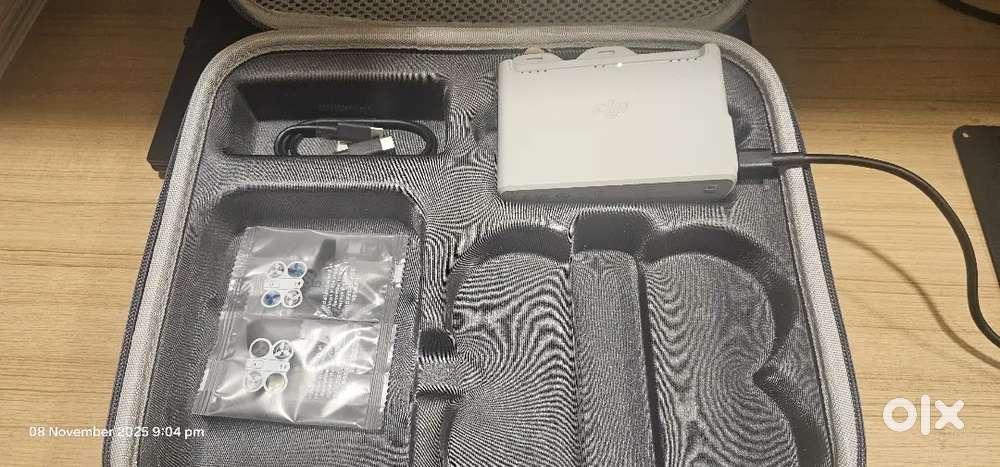 DJI NEO Drone's - Two batteries + Charging Hub and a Carry case