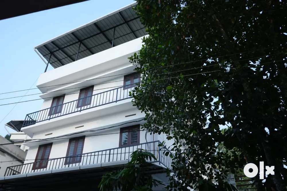 Aluva rajagiri hospital.apartment.furnished 2bhk 1st floor & 2nd floor