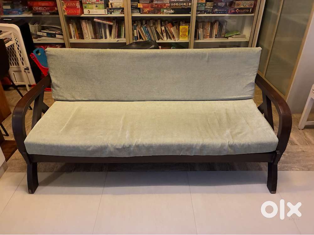 3-Seater Sofa in very good condition with seat and back cushions