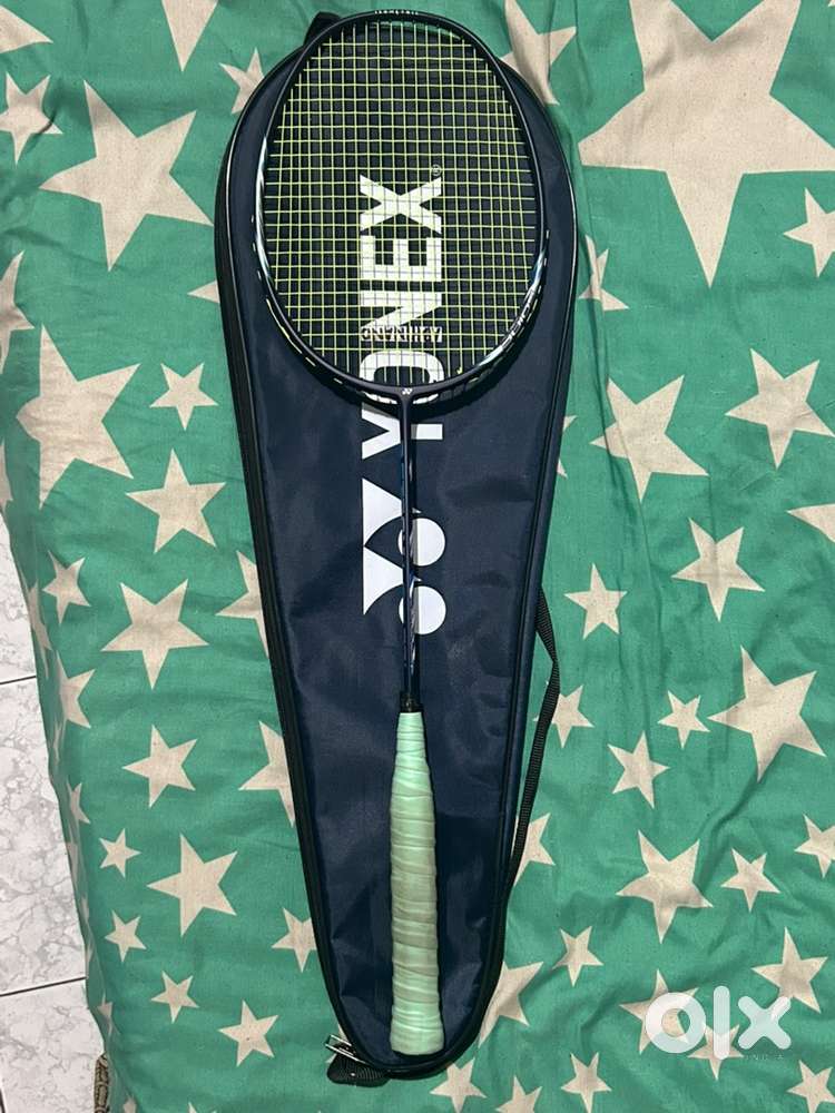 YONEX BADMINTON RACKET