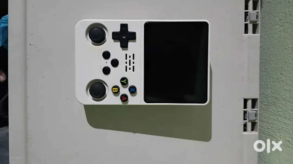 Game console retro R36S (1month old)