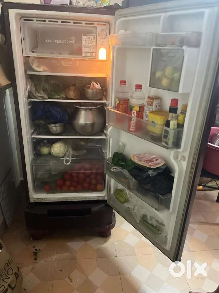 Bought a new fridge. That's y I'm selling my 7 yrs old fridge