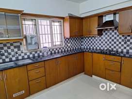 Semifurnished 3 BHK Flat for rent near Vyttila