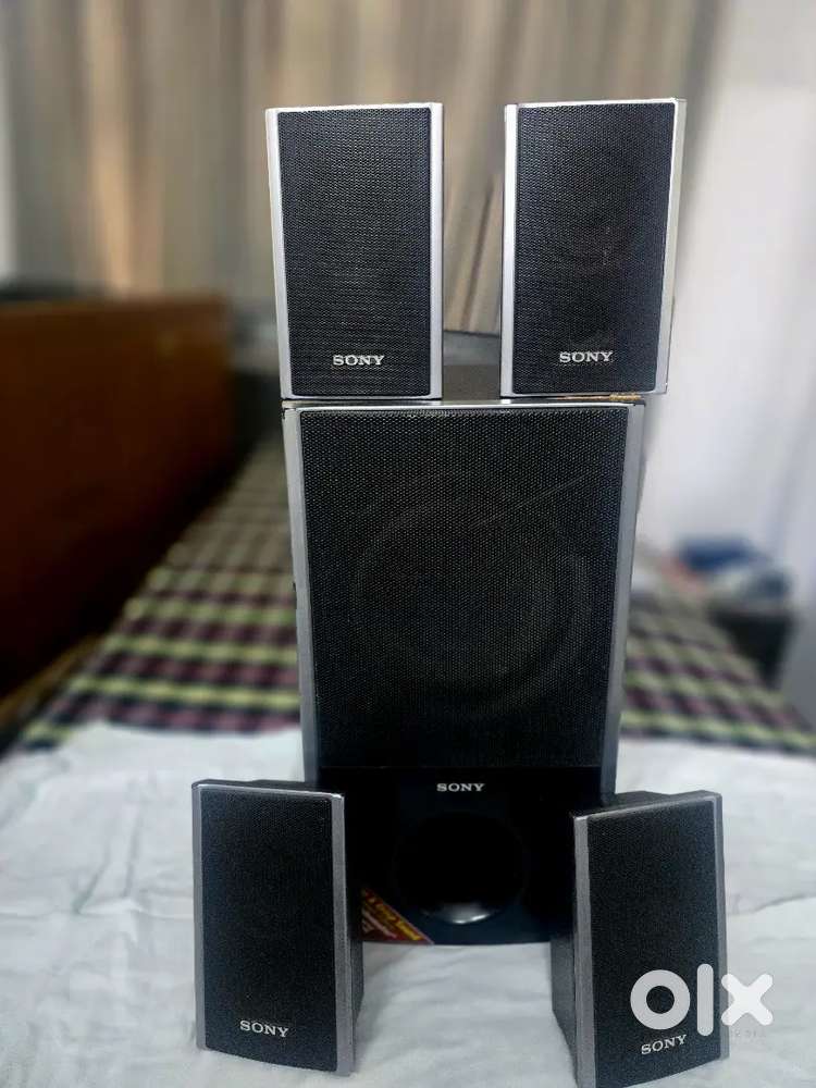 Sony home theater speakers n sub woofer