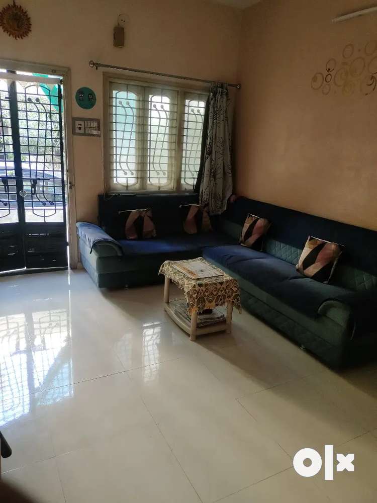 3 bhk Rawhouse on sell