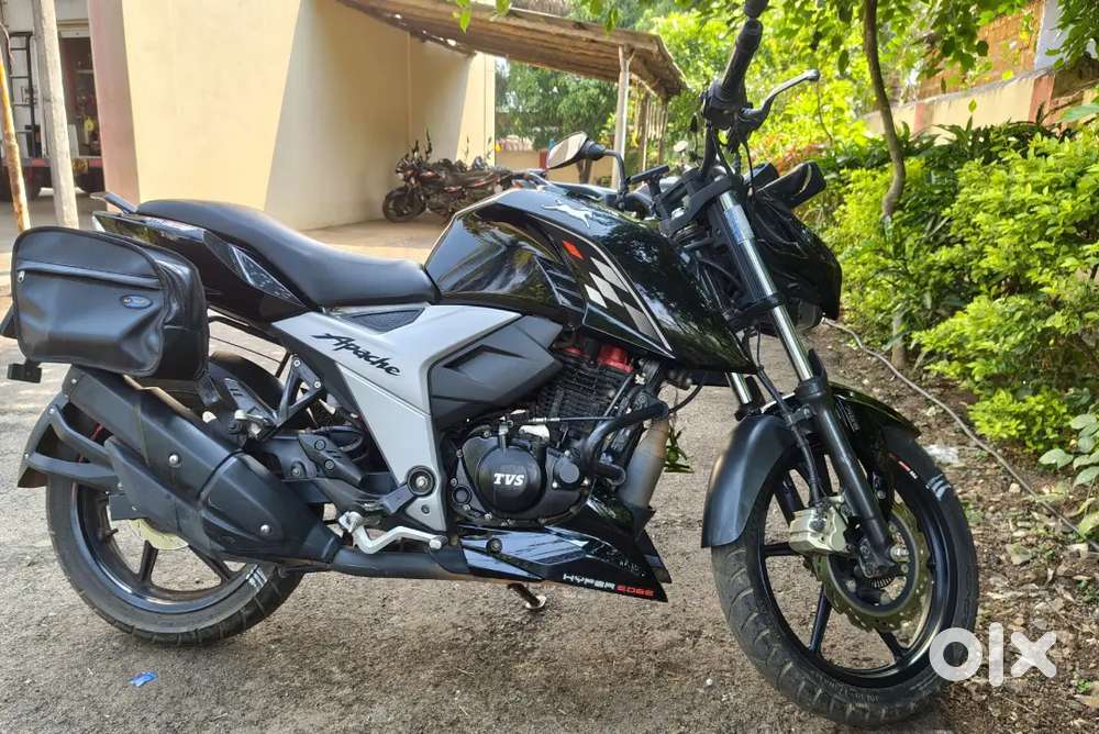 Apache RTR 160 4v . officially used bike in very good condition