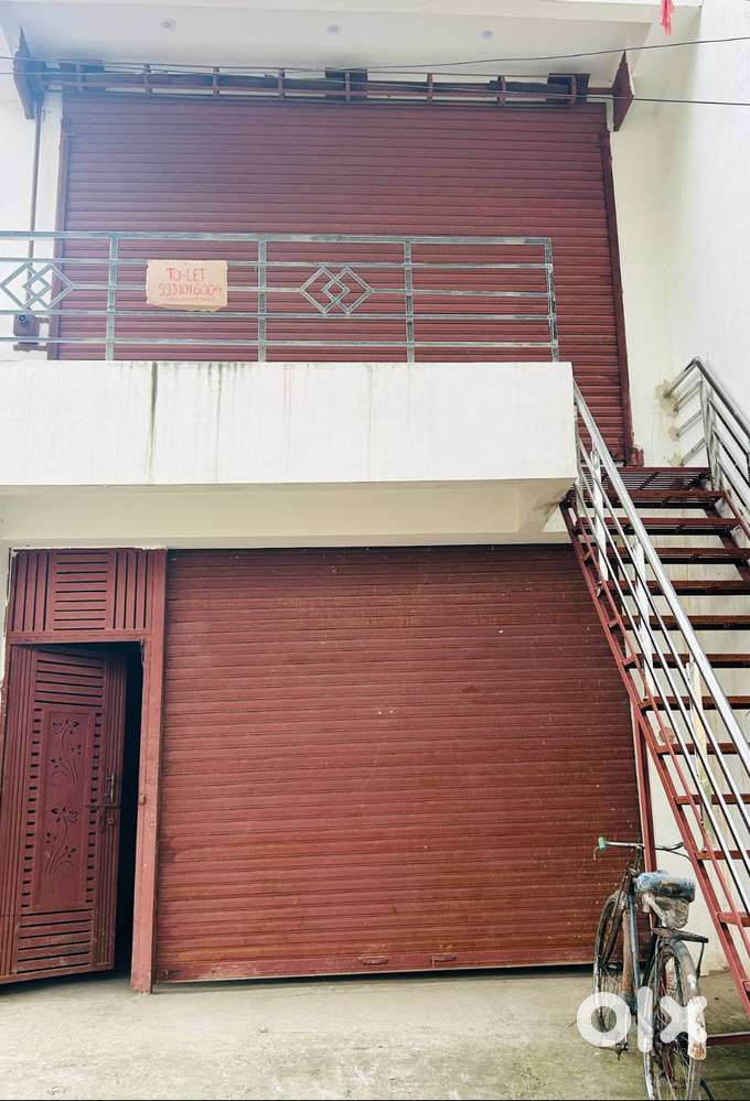 Prime Main-Road Commercial Space for Rent for Showroom/Bank