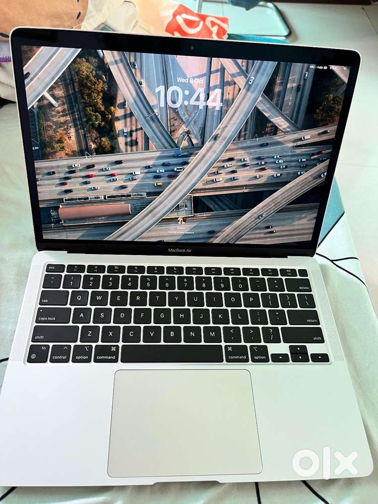 Apple MacBook Air M1 2023 Purchased With Charger.