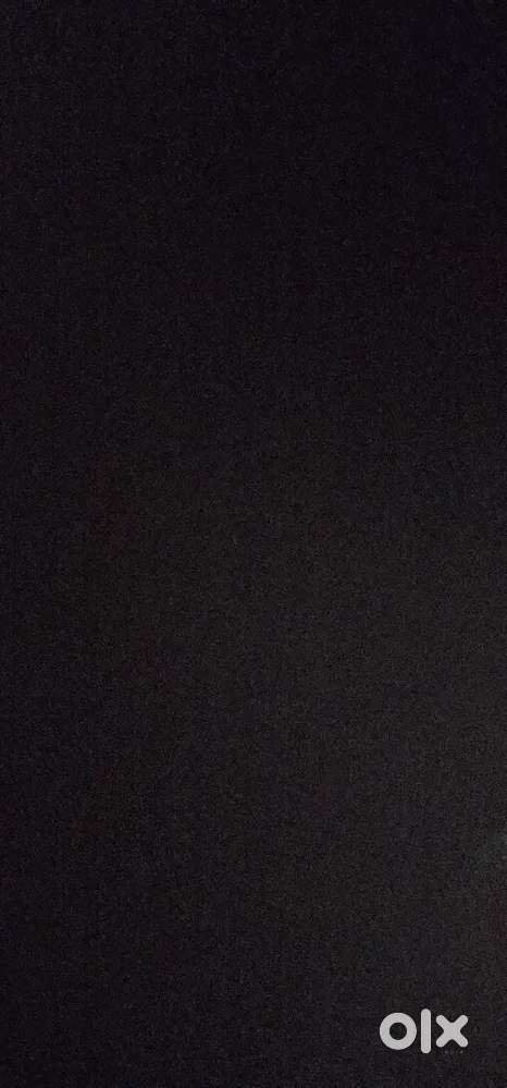 Ara ramna maidan k pass rehena hai