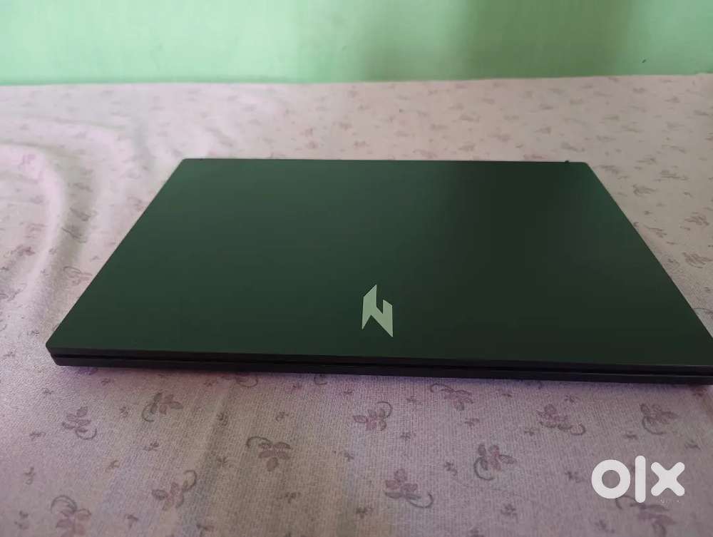 5 month old Acer nitro v15 Ryzen 7