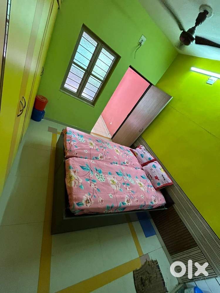 Girls pg availble in Sola, Gota, ghatlodiya, thaltej