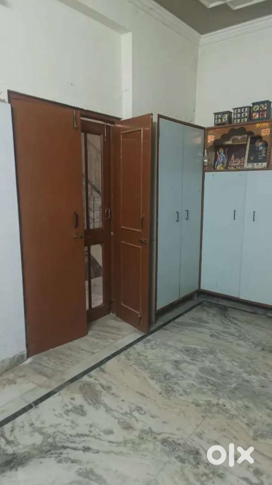 2 bhk independent flat for family and girls