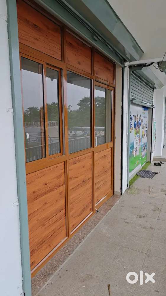 2 Shops Best for Offices / Clinic For Rent, Rs. 11,000, & Rs. 12,500