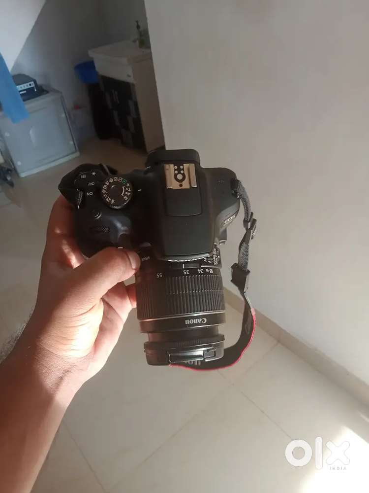 CANON CAMERA 1500D