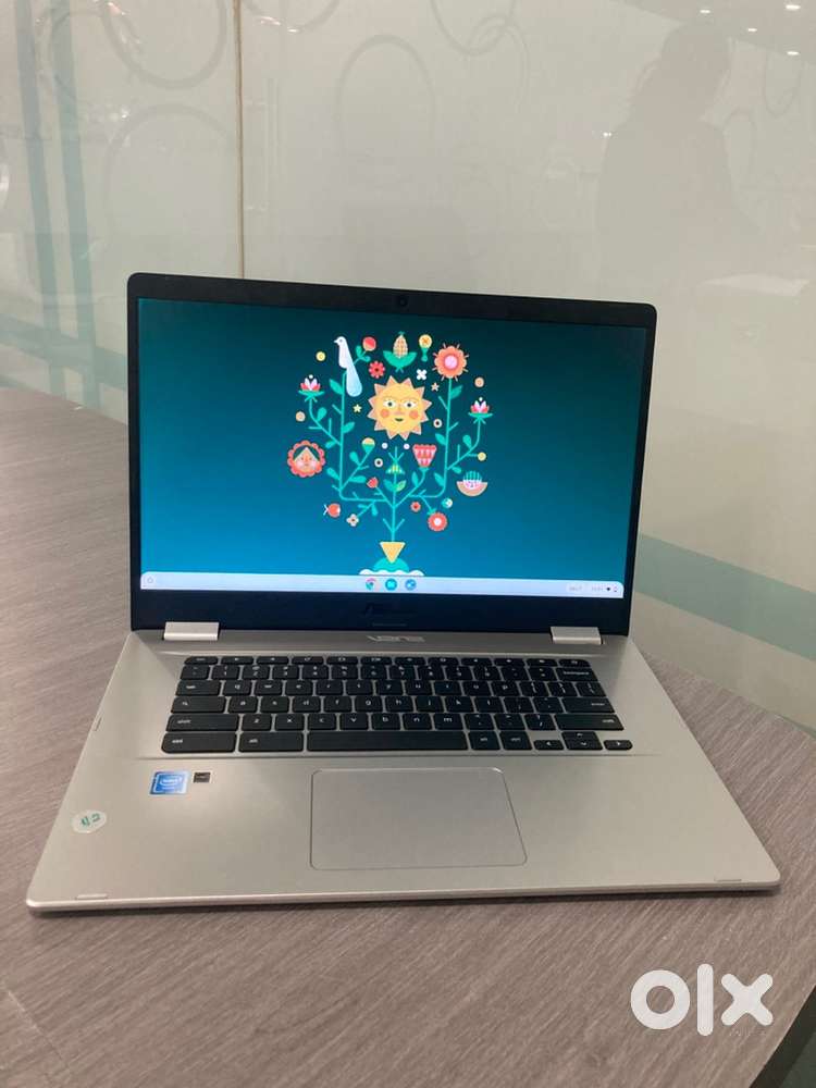 Asus crome book  C523NA. Silver colour notebook PC  with bill