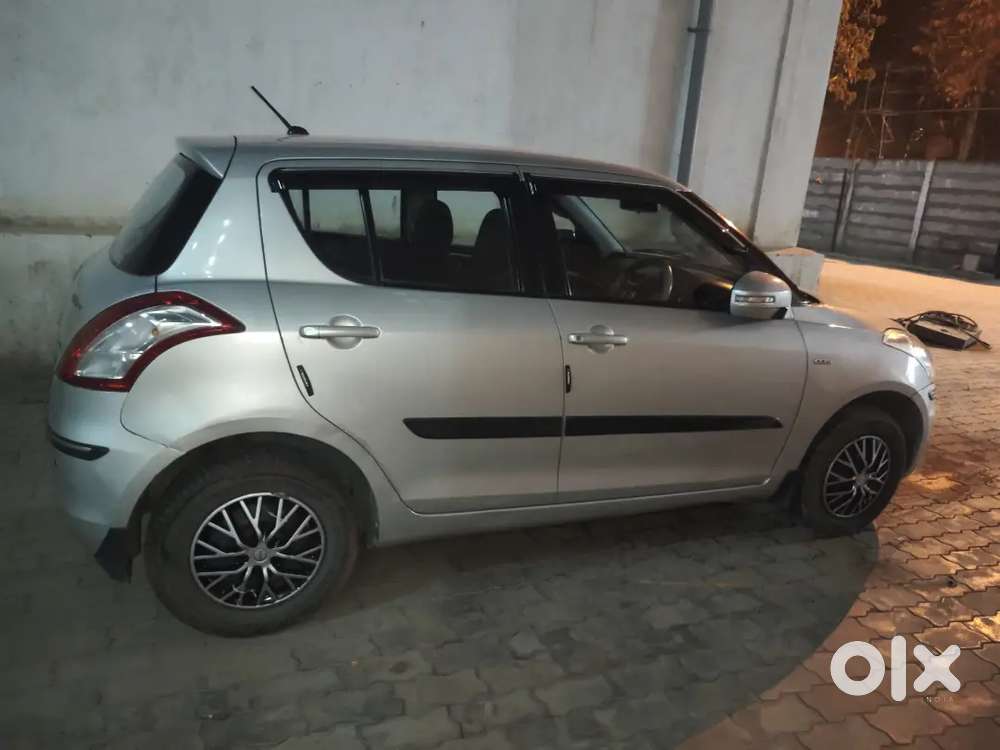 Maruti Suzuki Swift 2016 Diesel 90000 Km Driven