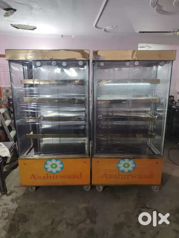 Cake counter fridge
