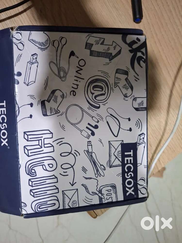 Selling a brand new, never-used Tecsox neckband earphone set