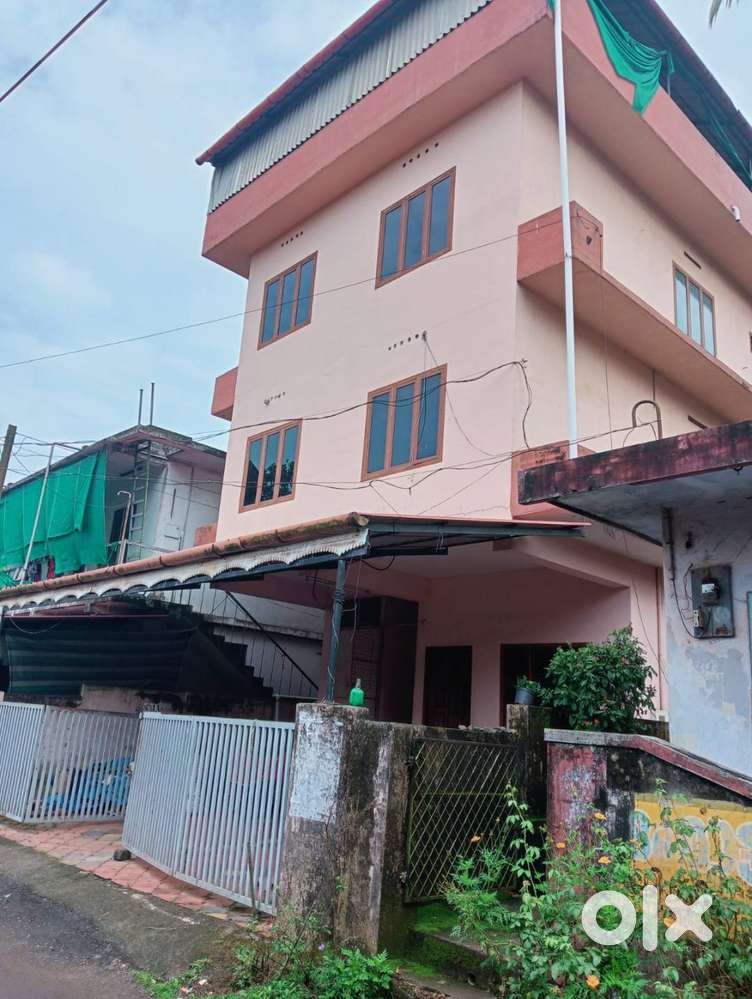 3.500 cent plot  2450 sqft 4BHK comm building sale at Ambalamugal.