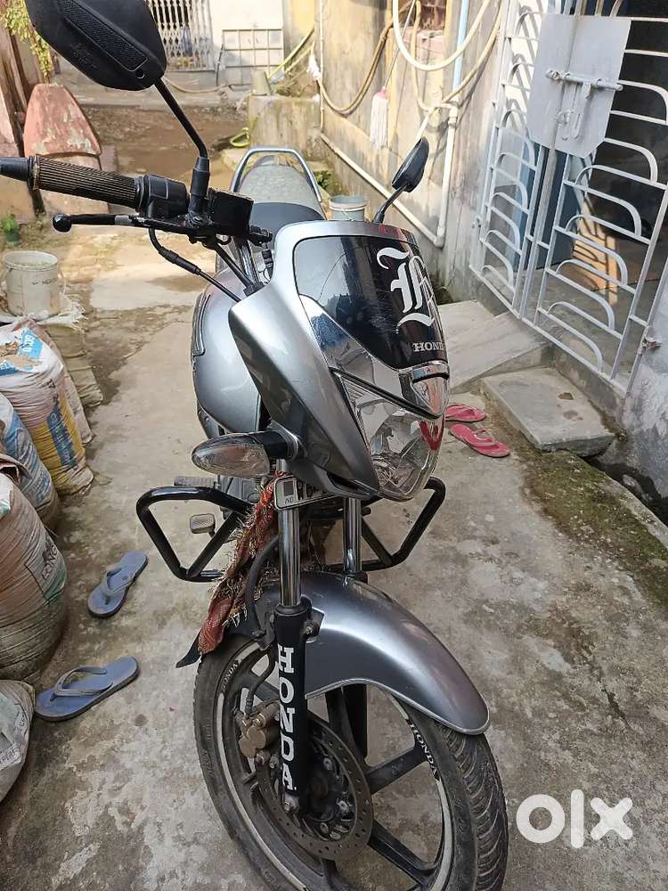 Very minimum used bike. Very good condition . tire grip not decrease.