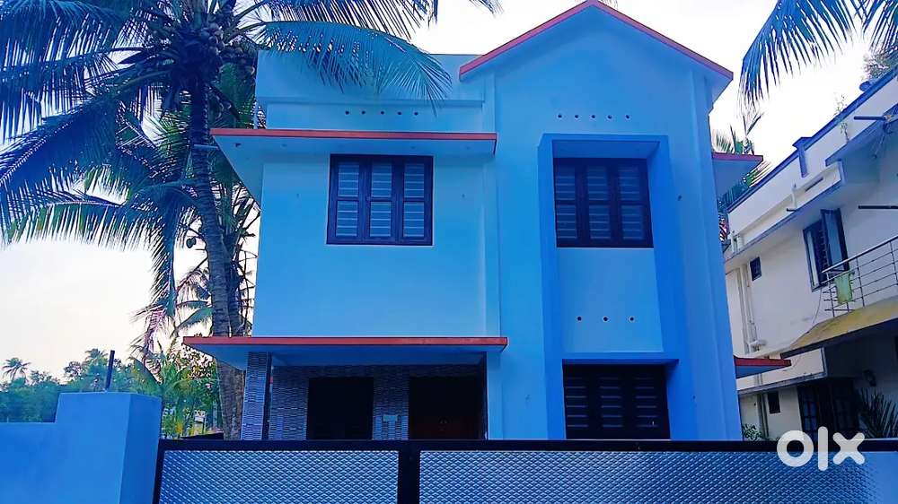 ചേർത്തല റെയിൽവേ സ്റ്റേഷൻ 1 കിലോമീറ്റർ പരിധി 3 bhk 50 ലക്ഷം