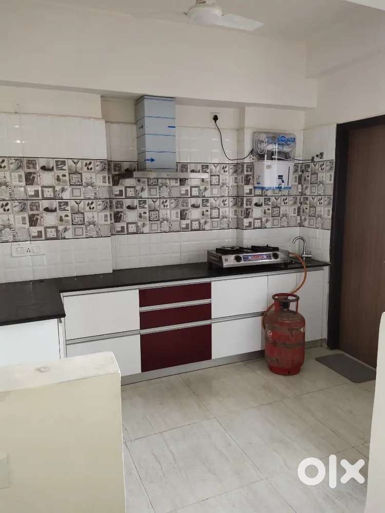 2bhk semi furnished flat sanjeevni nager available for rent