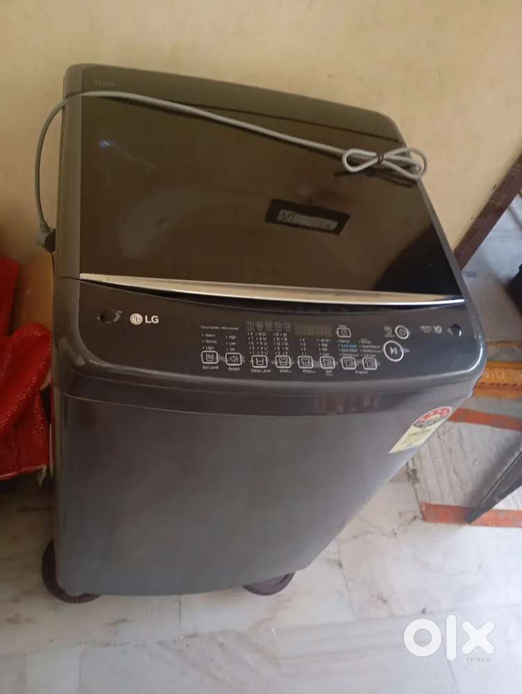 LG WASHING MACHINE 12KG