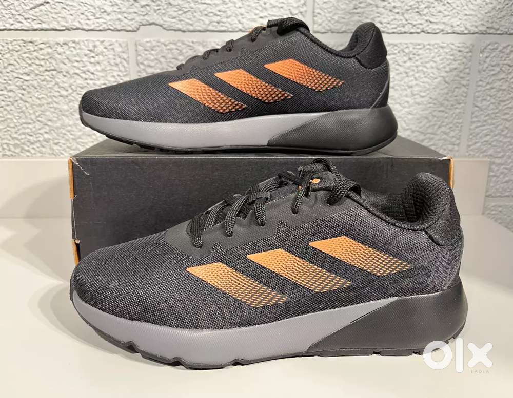 Women adidas shoe unused product,10%discount available .