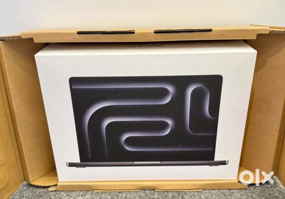 APPLE MACBOOK PRO M5 CHIP BRAND NEW WITH 1TB SSD