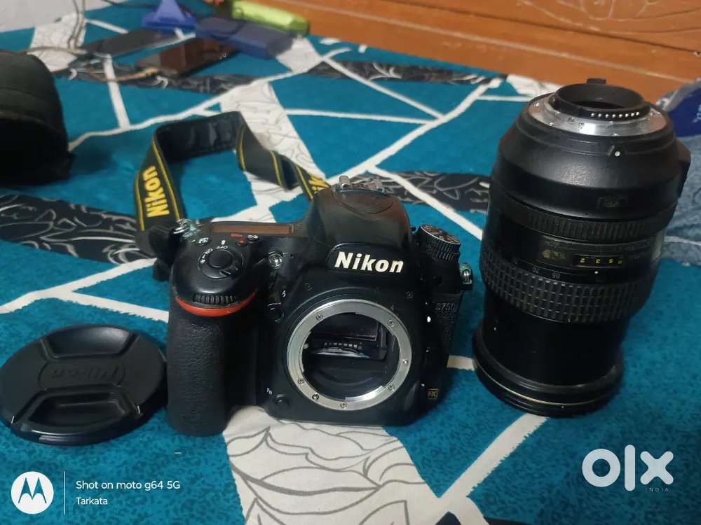 NIKON 750D