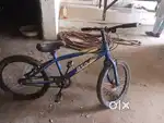 First tire is damaged but all cycle is in good condition