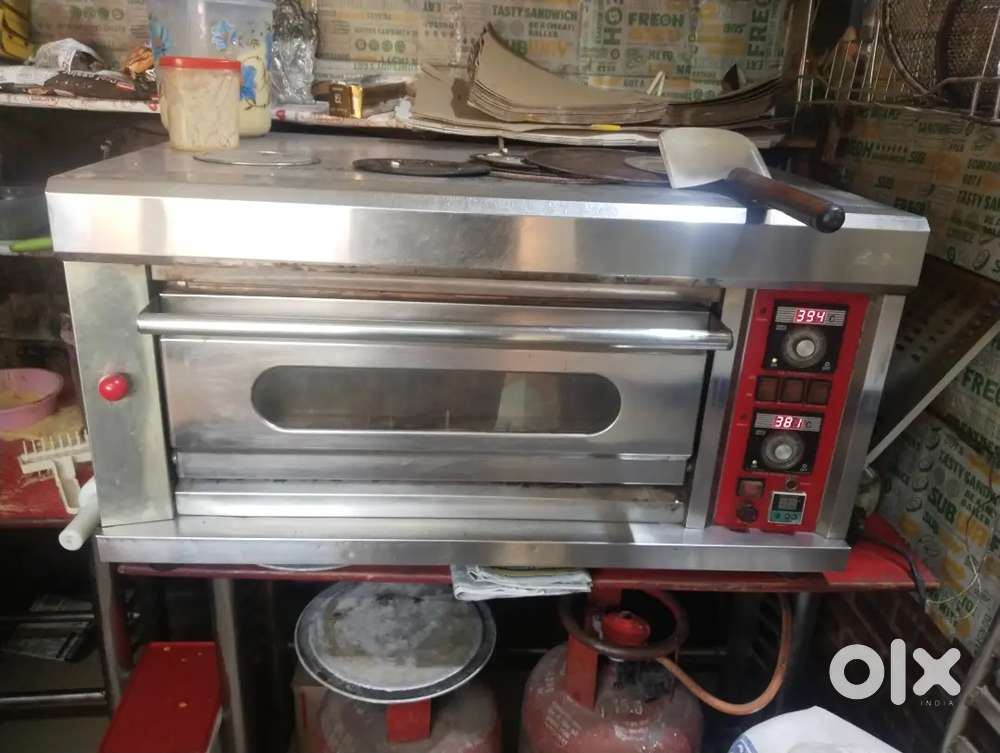 Commercial pizza oven