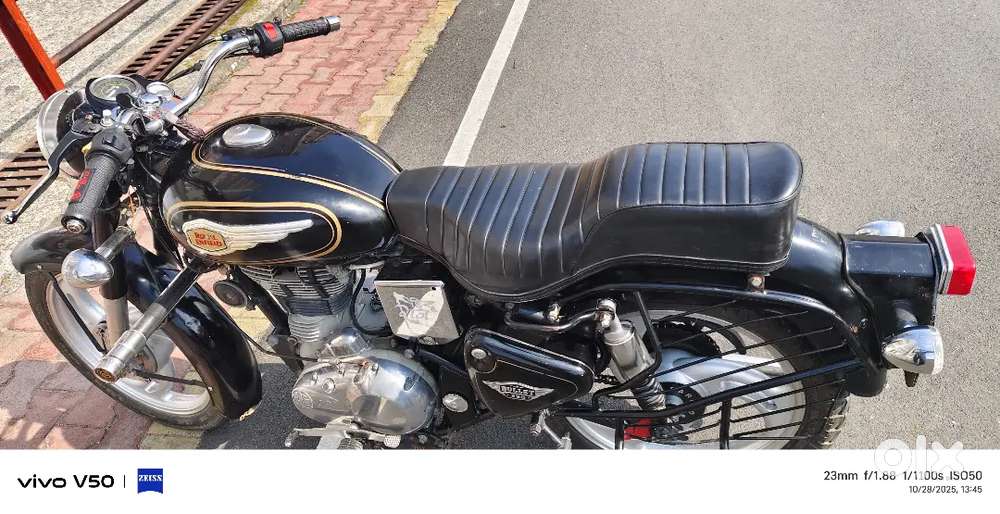 Royal Enfield Standerd bullet