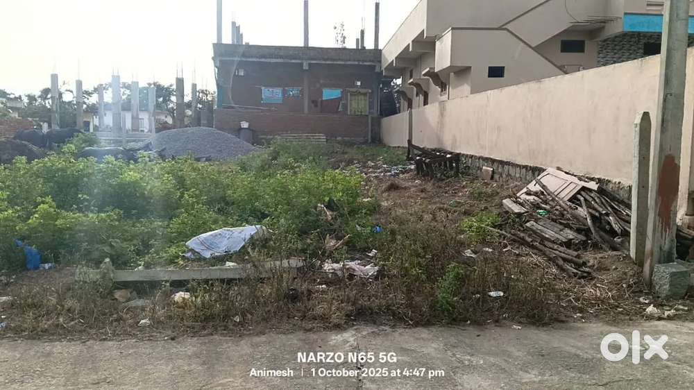 Open land 265 sq yards Gramakantam price negotiable