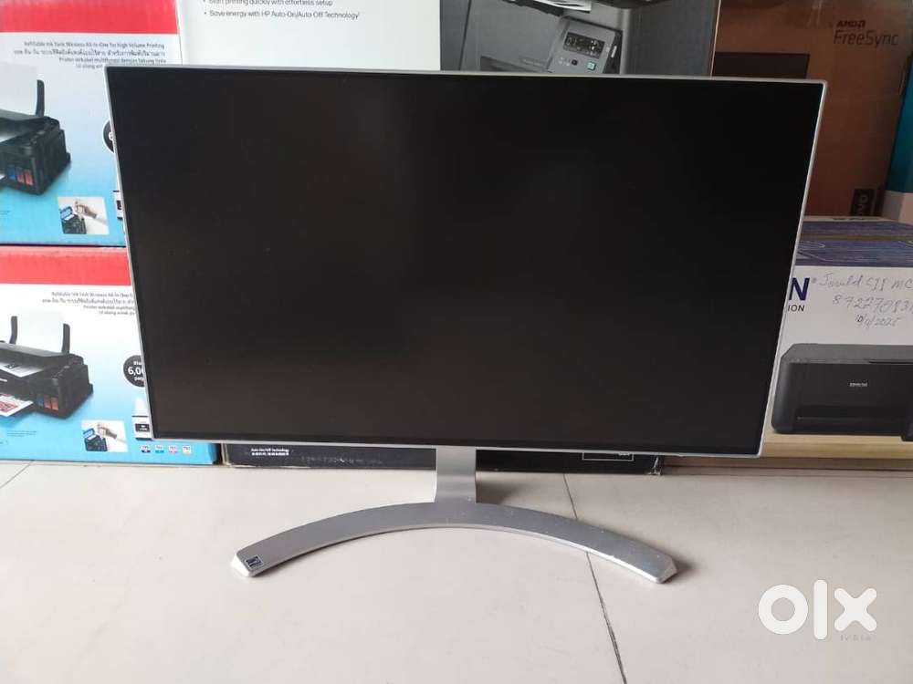 NEW YEAR OFFER 24 INCHS LG MONITER