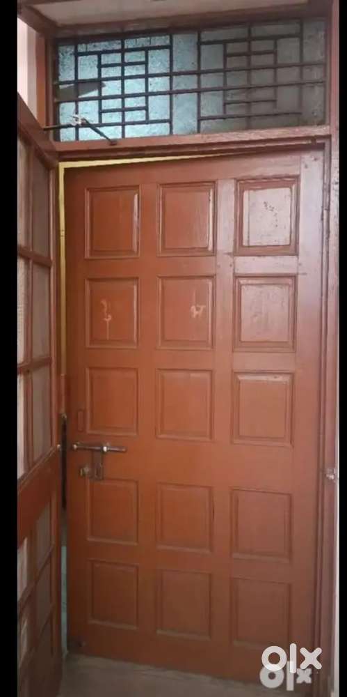 Shearing rooms for girls (furnished)