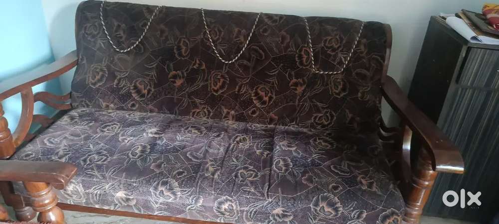 5 Seater Wooden Sofa
