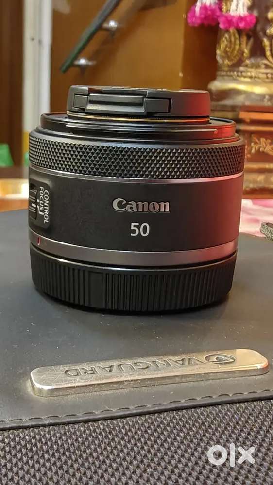 Canon RF 50mm F1.8 lens