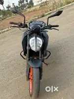 Duke 250 @