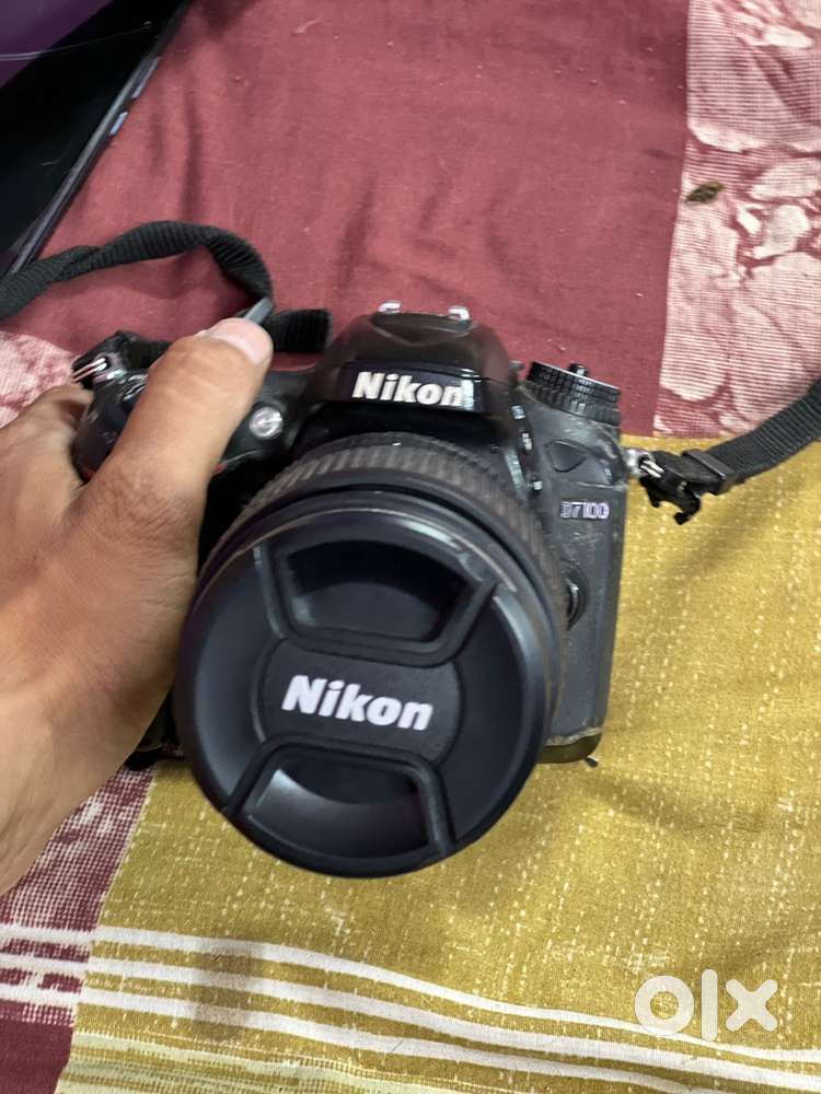 Nikon 7100 DSLR Camara with 18-140mm lens.