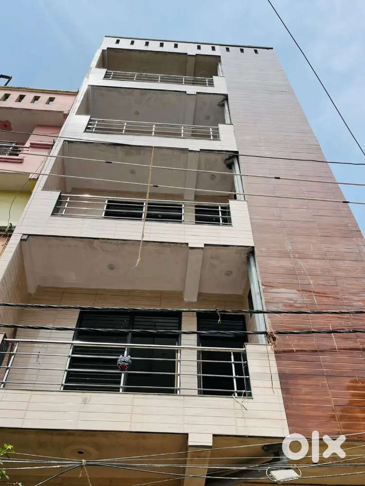 3Bhk independent flor space 110 Guj