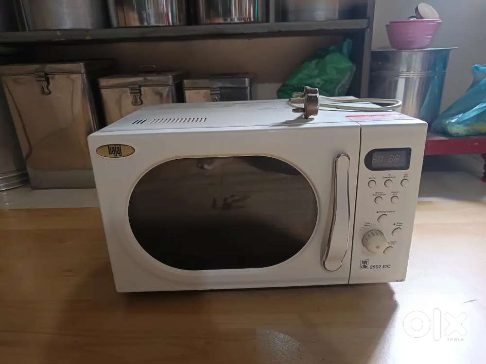 MICROWAVE OVEN